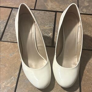 Elegant White Women's Pumps